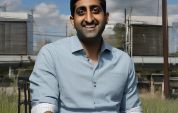 ABD’li Demokrat Ro Khanna, Batı Şeria’da silahlı İsrailli yerleşimciler tarafından alıkonulduğunu söyledi